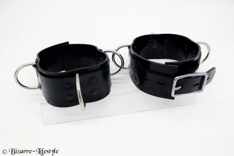 Collar5,5cmwith3D-RingsoptionlockableSnotlockablewithoutlocks