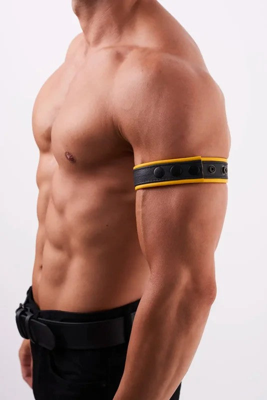 KinkySabine–weichesLederarmbandfürHerrnschmalschwarz/gelb