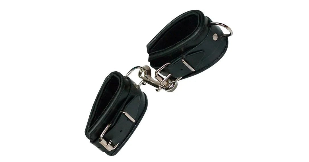 LeatherCuffsPadded
