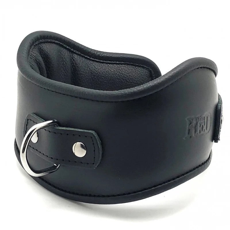 LeatherHoldingCollar