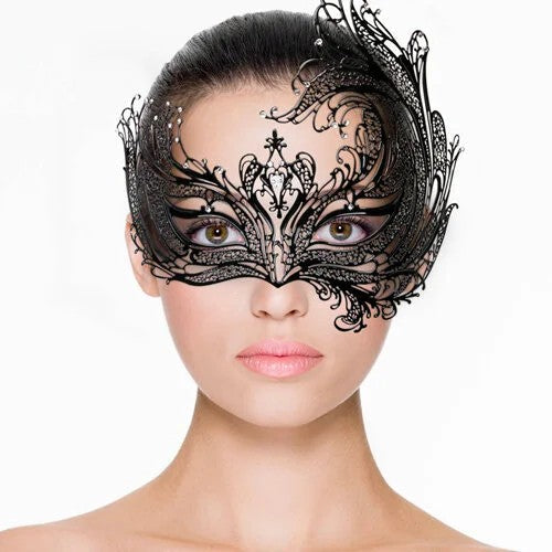 MetalMaskAsymmetricalBlack
