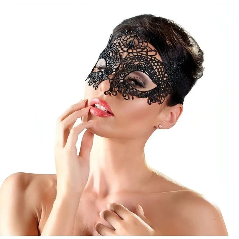 SchwarzeSpitzenmaske