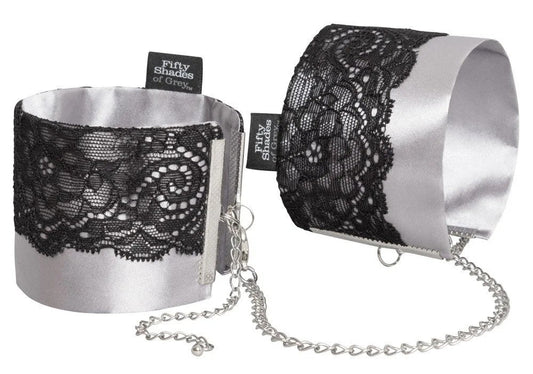 FiftyShadesofGrey–PlayNiceSatin&LaceWristCuffs