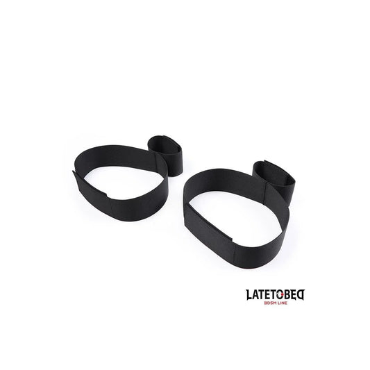 HAND-UNDOBERSCHENKEL-FESSELN,NYLONVONLATETOBEDBDSMLINE