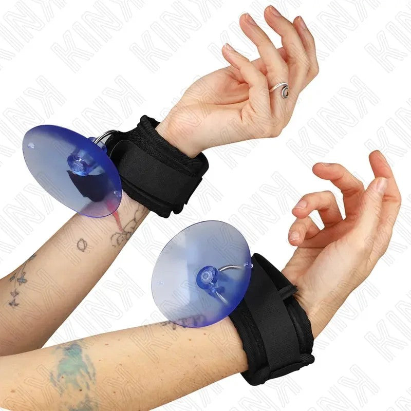 KINK–HANDGELENKFESSELNMITSAUGNÄPFENSCHWARZ29-40CMX5CM