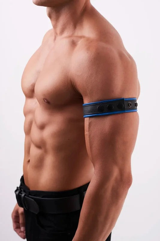 KinkySabine–weichesLederarmbandfürHerrnschmalschwarz/blau