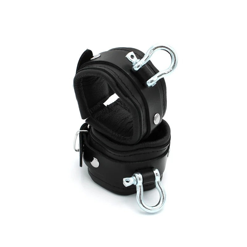 KiotosLeatherHandcuffswithMetalShackle