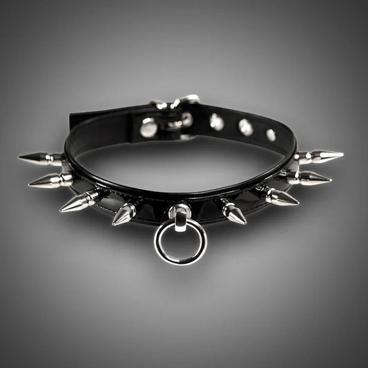 KunstlederhalsbandLackmitSpikes&O-Ring2,0cm