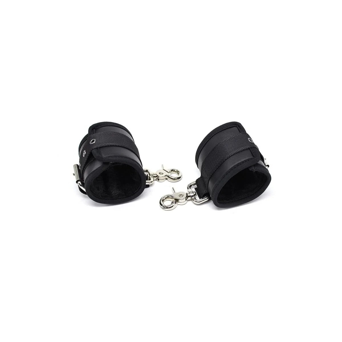 LEDERHANDSCHELLENMITGROSSENRINGEN,SCHWARZVONLATETOBEDBDSMLINE