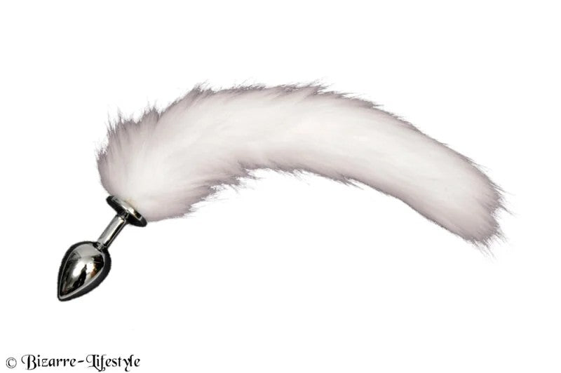 Plugwithfurrytailwhite