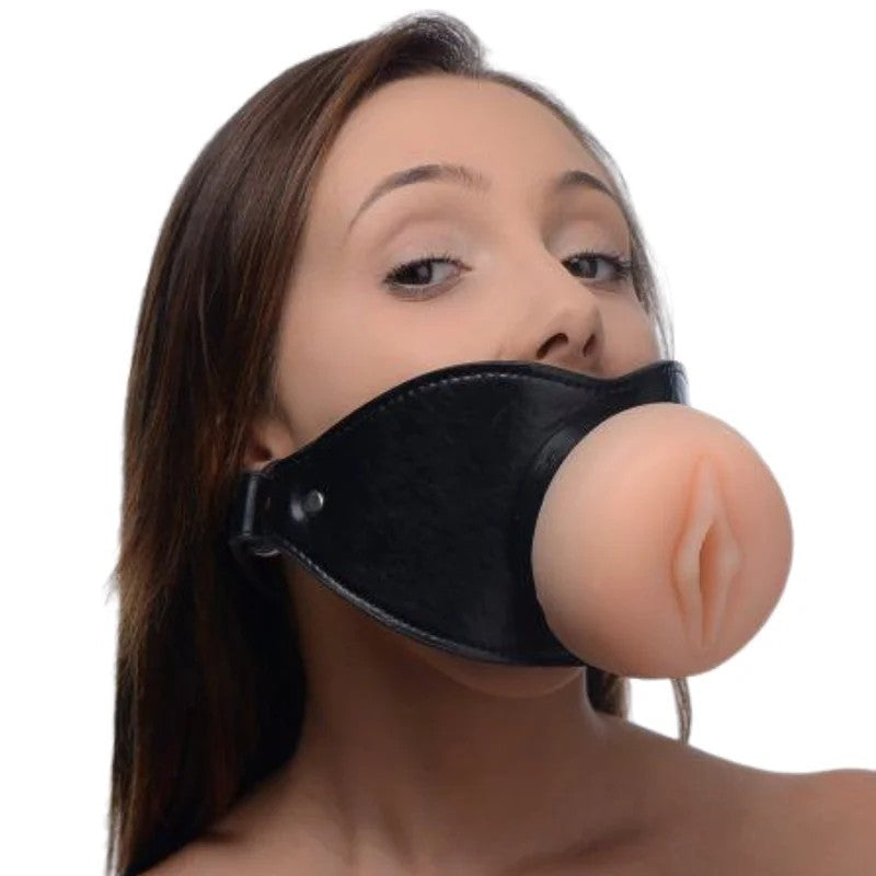 PussyFaceOralSexMouthGag