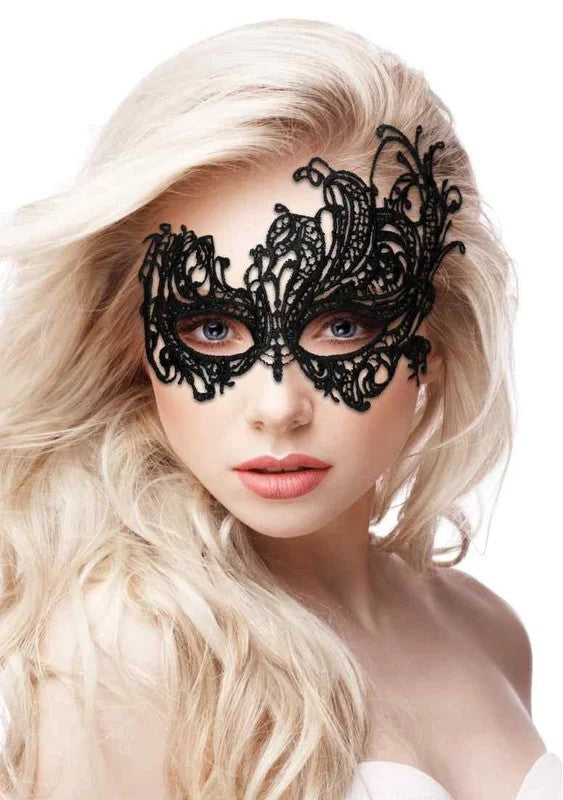 RoyalBlackLaceMask–Black
